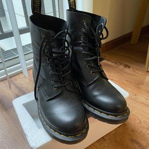 Dr. Martens Clemency Wanama Boot